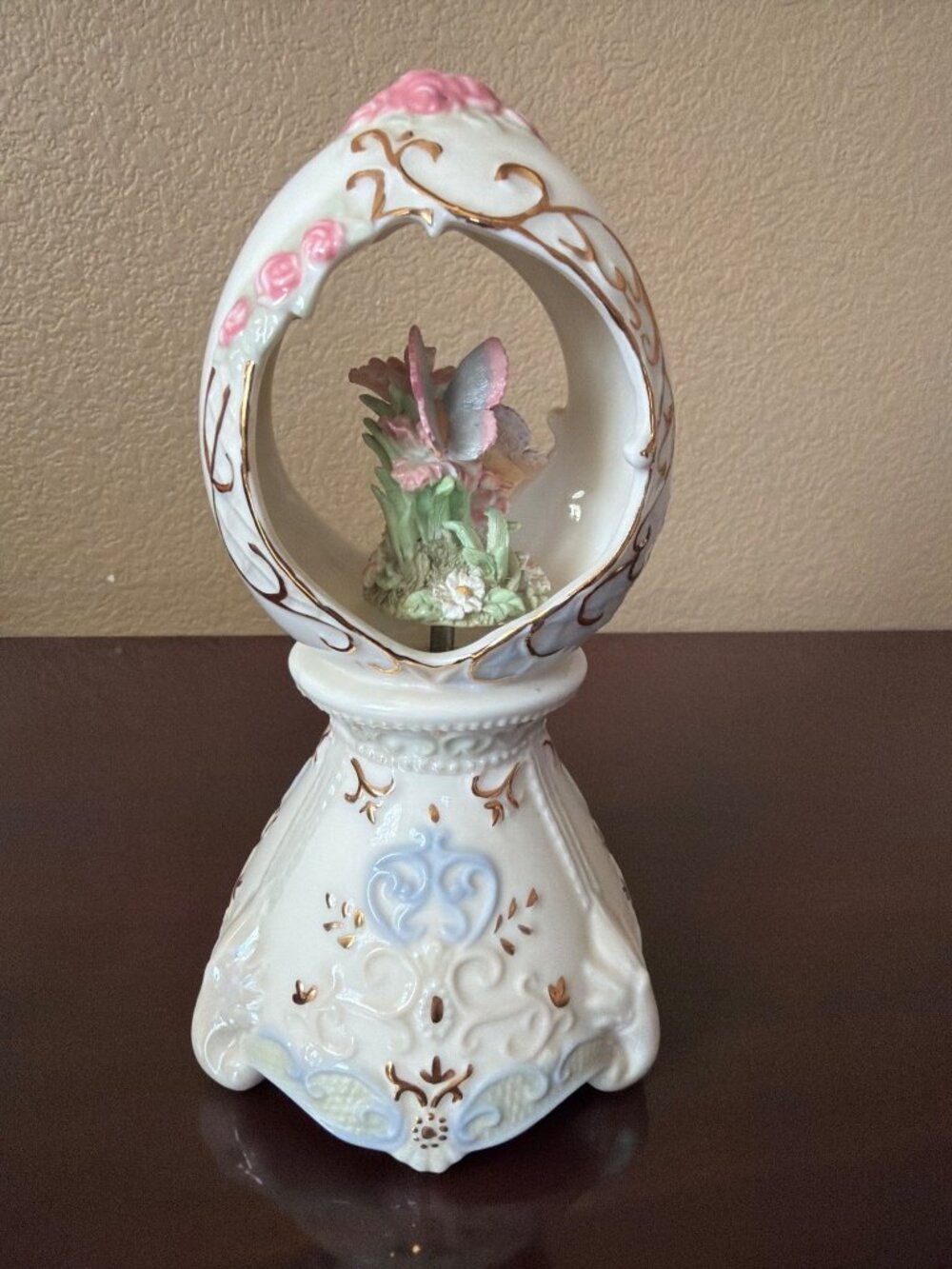 Vintage Porcelain Musical Egg Butterfly Wind Up Music Box Fur Elise Nursery Deco
